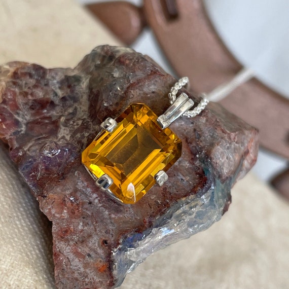 Madeira citrine pendant sale
