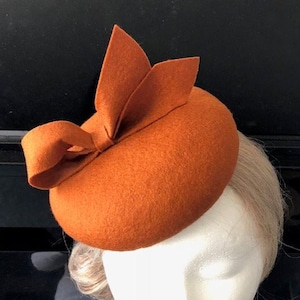 100% Merino Wool Fascinator Hat - Rust, Burnt Orange Bow hat, pillbox hat, round wool fascinator, Fall Fascinator, Thanksgiving