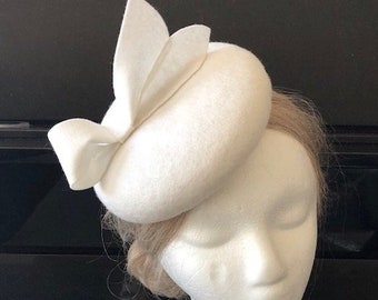 WHITE 100% Merino Wool Fascinator Hat - white Bow hat, pillbox hat, round wool fascinator