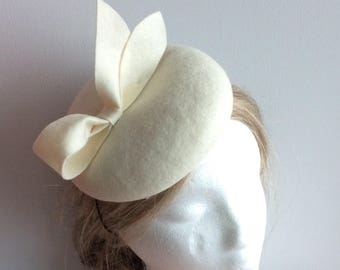 IVORY 100% Merino Wool Fascinator Hat - Ivory Off White Bow hat, pillbox hat, round wool fascinator