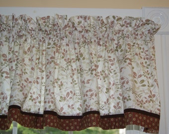 Tan White Red Green Floral Valance Bold & Beautiful Maywood 17 x 64 Curtain Window Treatment Dressing Drapes Home Décor Custom Jobs