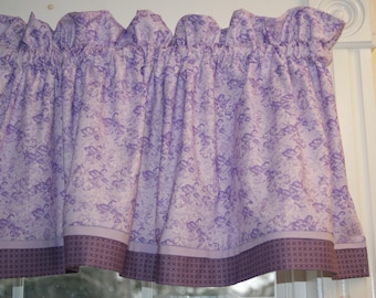 Purple Lavender Floral Valance – Fabric Editions Curtain 17x44 – Handmade Cottage Window Topper Drapes Home Décor Custom Jobs