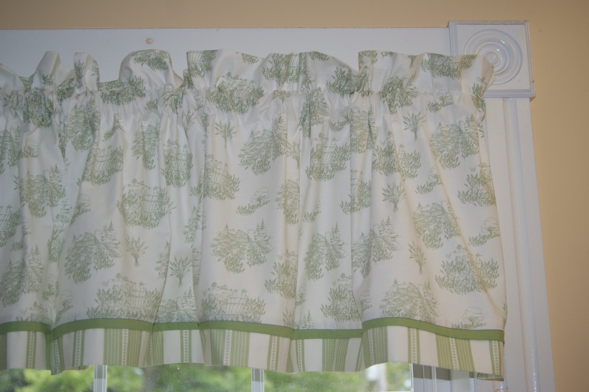 Lovely Lavender Sage Green White Scenic Toile Valance 17 x 44 Etsy
