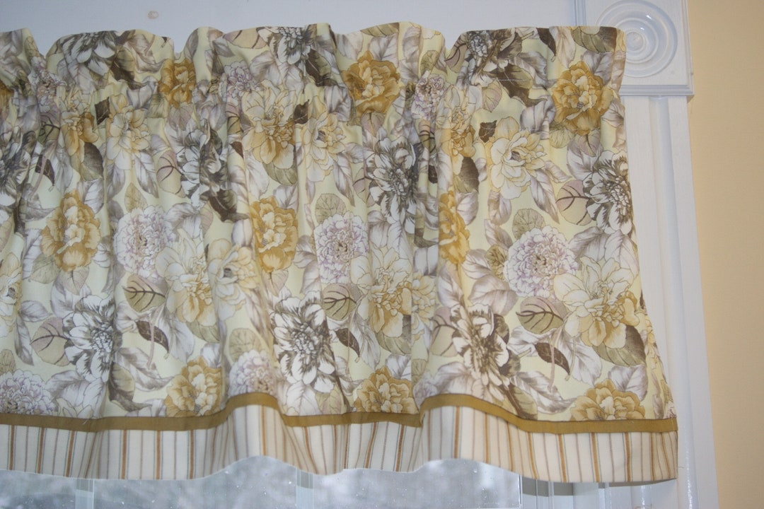 Gold Yellow Valance Flora Waverly Inspirational 17 X 44 Drapery Weight