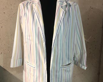 Blazer blanco de manga 3/4 con rayas de arcoíris vintage para mujer de Alfred Dunner, talla grande, años 1980 y 1990, talla 16