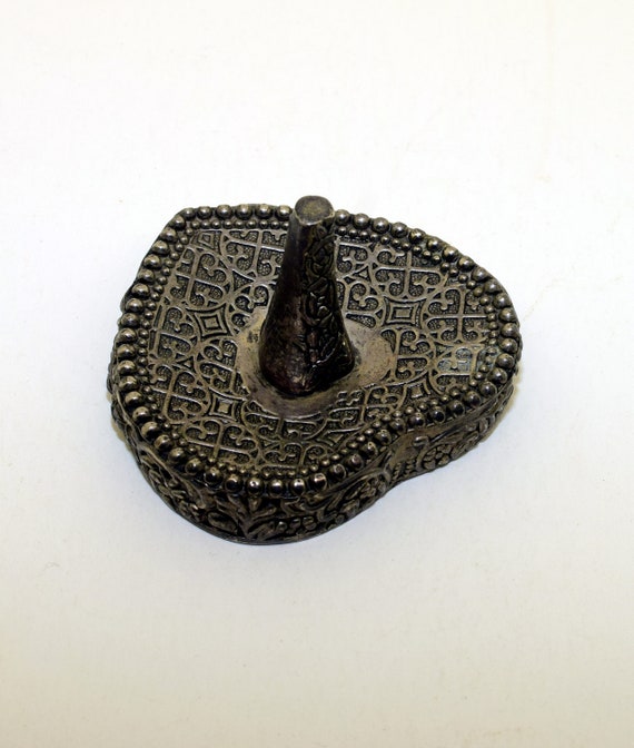 Vintage Ornate Vanity Pewter/Silver Ring Holder - image 2