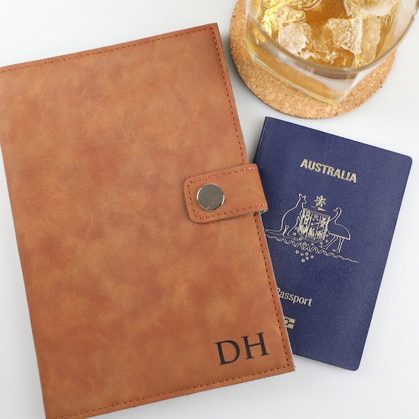 Dad's Initials Passport Holder - Personalised Engraved Name Monogrammed Passport and Luggage Tag Holder Message Father's Day