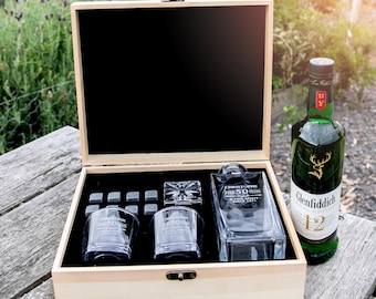 Personalised Whiskey Decanter Set – Engraved Wooden Box, Glasses & Decanter – Birthday Gift for Him 21st, 30th, 40th Scotch or Bourbon