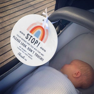 Personalised Pram Sign – Printed Acrylic Baby Safety Tag with Don’t Touch Message – Custom Stroller Sign Gift for Mum Dad Newborn