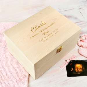 Personalised Wooden Baby Memory Box – Engraved Birch Keepsake Box for Newborn Gifts – Birth Announcement Storage with Gold Latch