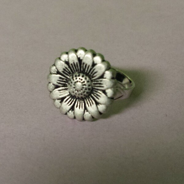 Adjustable Sunflower Ring