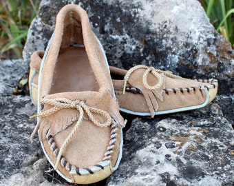 Womens Canoe Sole Moccasins