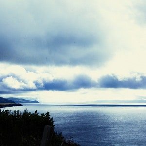 Ombres de l’eau/dramatique téléchargeable/imprimable/Irlande/Dingle péninsule/paysage/nuageux/bleu