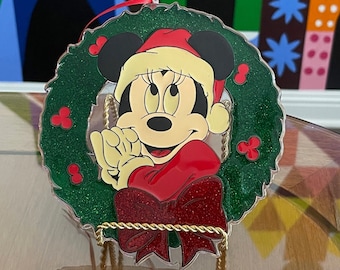 Large Plastic Vintage Disney Minnie Mouse Glitter Christmas Wreath Ornament