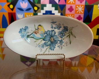 Vintage Oval Dish Made from an Alice & Dinah Image from a 1978 Alice in Wonderland Disney Book