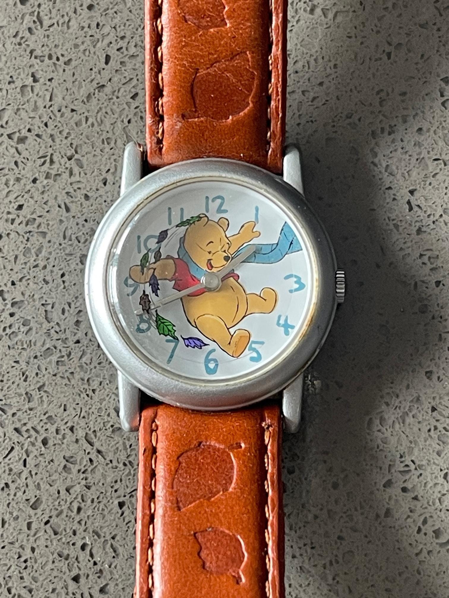 Winnie the Pooh Leather Watch Vintage Disney Winnie the Pooh & Piglet Gold Tone Girls  main image 2