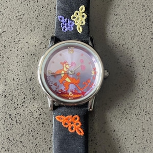 Vintage Rare Collectible Fashion Tigger Green Blue Wristwatch Tigger Watches - Etsy main image 4