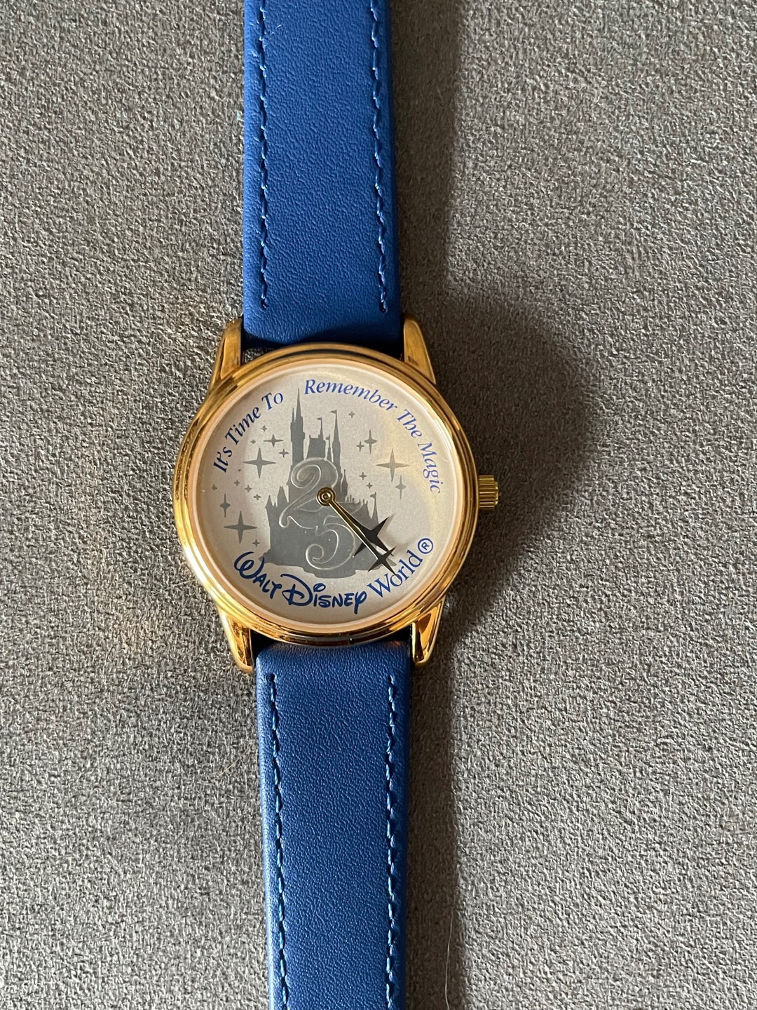 WALT DISNEY WORLD LIMITED RELEASE MICKEY MOUSE WRISTWATCH