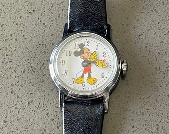 Vintage WORKING Ingersoll Mickey Mouse Wind up Watch With  display picture 1
