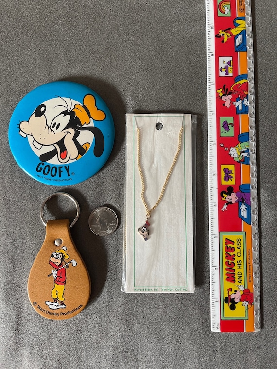 Goofy New Old Stock Vintage Disney Set: Keychain,… - image 2