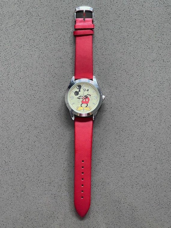 Large Face Vintage Classic Mickey Mouse Watch With New Red  display picture 2