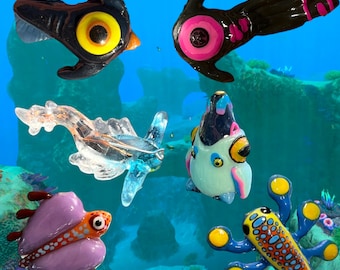 Subnautica Charms: Handcrafted Polymer Clay Desk Friends and Charms - Whimsical Character Figurines, Office Decor, Cute Collectibles