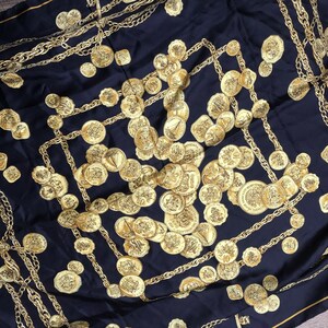 1988 Franklin Mint The Golden Caribbean Coin Padlock Chain Design Motif Black and Yellow Gold Silk Scarf Scarves Wraps Winter Spring Fashion