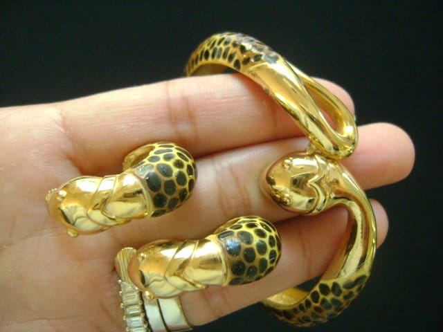 VTG. Diane VonFurstenberg (DVF) Enamel Snake-Style Bangle Bracelet Vintage Rare Signed DVF Diane Von Furstenberg 1980 main image 2