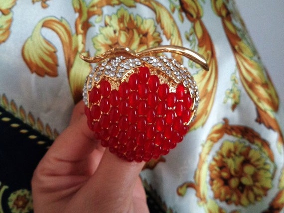 Gorgeous Sweet Fruit Red Acrylic Glass Strawberry… - image 5