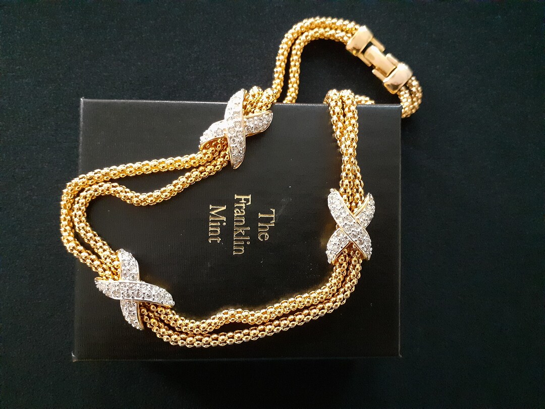Lovely FM Franklin Mint Jewelry Yellow Gold Plated Double