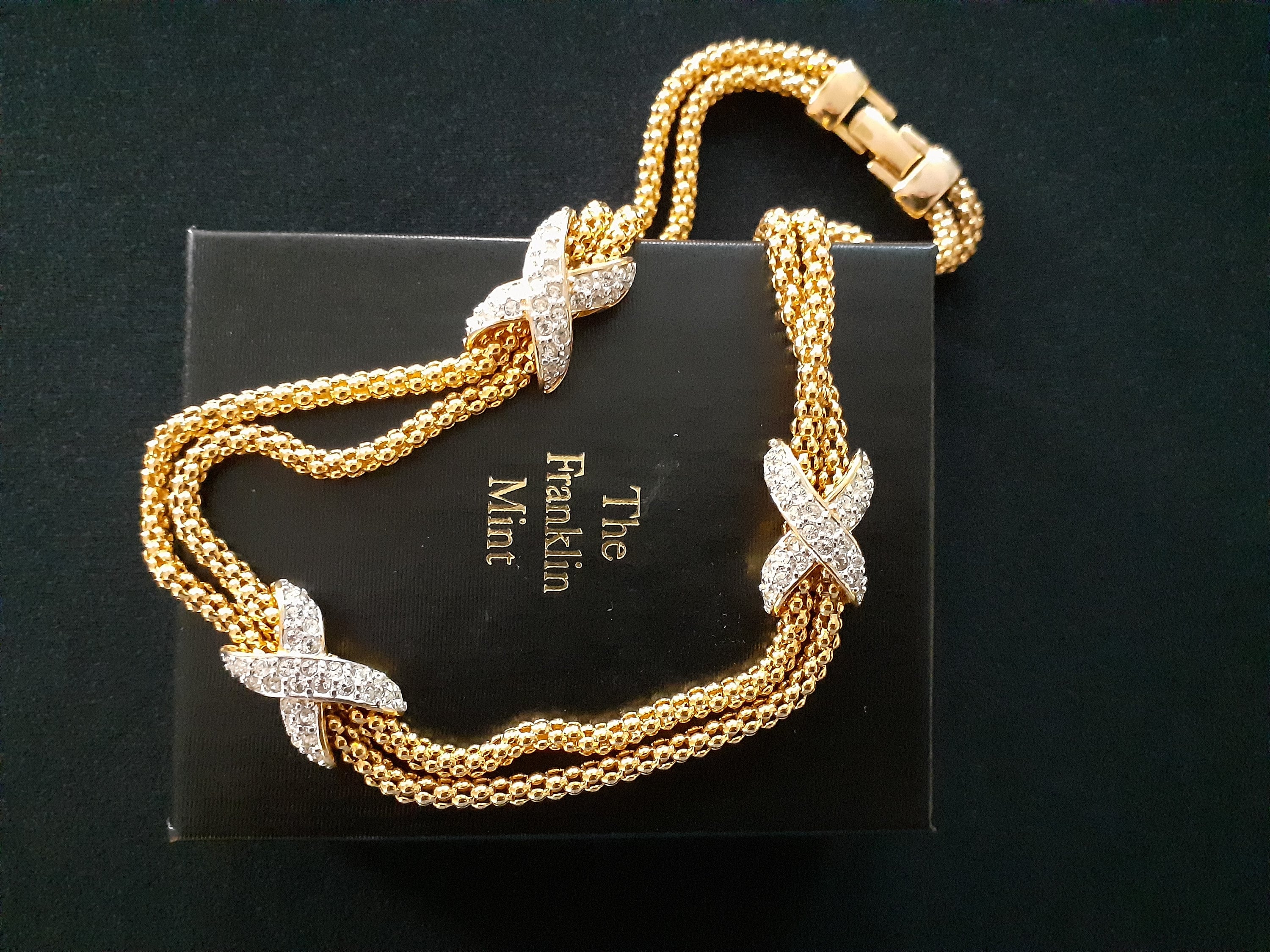 Lovely FM Franklin Mint Jewelry Yellow Gold Plated Double