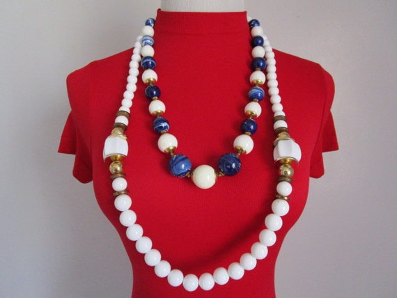 Vintage 2 Lot Beaded Necklaces White & Blue Plastic Lucite - Etsy