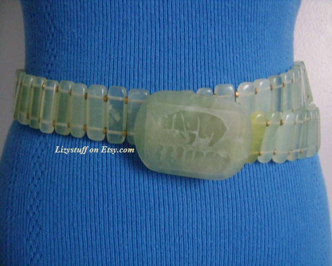 Huge 412 Grams Genuine Polished Green Chinese JADE Stones  display picture 1