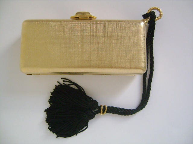 Elizabeth Arden ミニクラッチ財布box style 24k GP Elizabeth Arden ミニクラッチ財布box style 24k GP Elizabeth