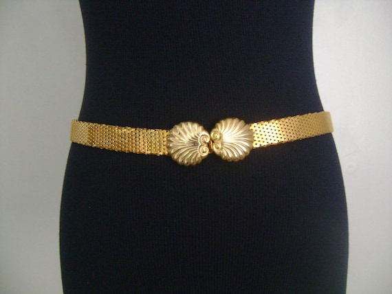 Beautiful Vintage Gold Tone Mesh Fish Scale Waist… - image 7