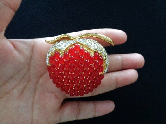 Gorgeous Sweet Fruit Red Acrylic Glass Strawberry… - image 4