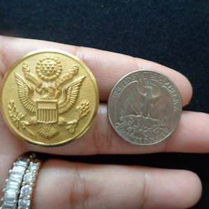 Nice Brass Eagle E Pluribus Unum Great US Seal American Army Military Soldier Air Force Uniform Naval Coat Button Waterbury City Meyer AM Co