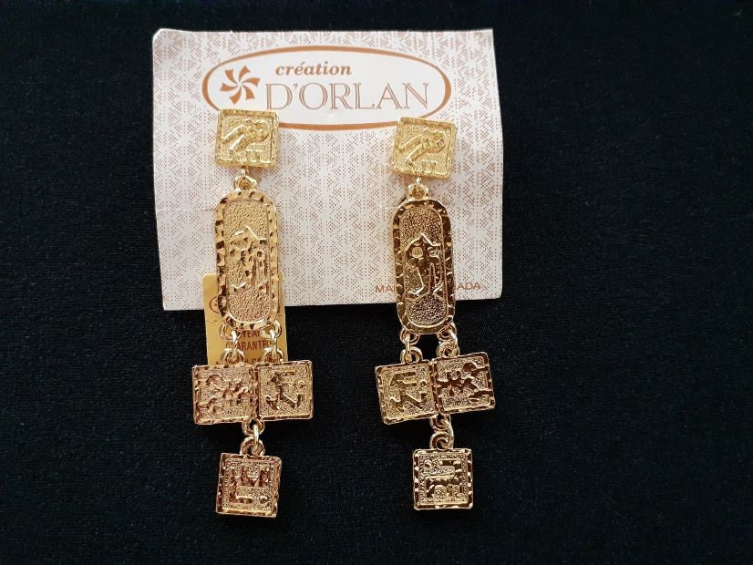 Small Metal Asian Signs Lovely Vintage Yellow Gold Tone Metal Chinese Japanese Korean? Asian ...