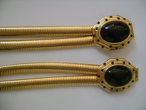 Fashionable JUDITH LEIBER Gold Tone Double Omega Snake Chain 