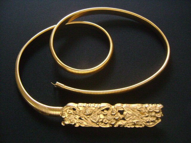 Pretty Vintage Accessocraft NYC Shiny Finish Omega Snake  display picture 1