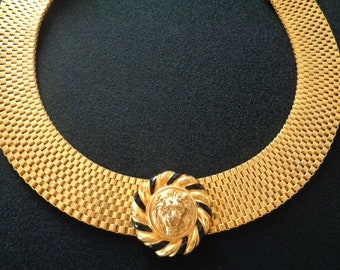 Fabulous Vintage ANNE KLEIN Yellow Gold Plated Metal Basket Weave Designs Choker Necklace With Lion Head Face & Black Enamel Accents Jewelry