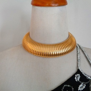 Vintage Les Bernard Unsigned Shiny Yellow Gold Tone Flexible Omega Snake Chain Couture Runway Cleopatra Wide Bold Collar Necklace Jewelry 17 image 4