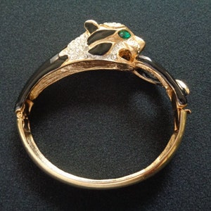 Stunning Jewelry Yellow Gold Tone Black Enamel &Pave Crystal Accents Panther Jaguar Puma Emerald Green Glass Eye Bangle Cuff Hinged Bracelet