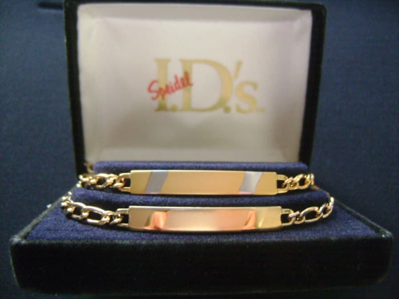 SPEIDEL Couples BFF 2 Vintage ID Bar Bracelets Set Friendship Best Friends Sisters Teenagers Gold Plated Figaro Chain Link Engravable Box