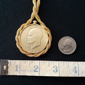 Vintage Gold Tone Plated 1972 Eisenhower Dollar Liberty Eagle Coin Charm Pendant Twist Rope Chain Necklace UNISEX Men Women Jewelry Box/Case zdjęcie 7