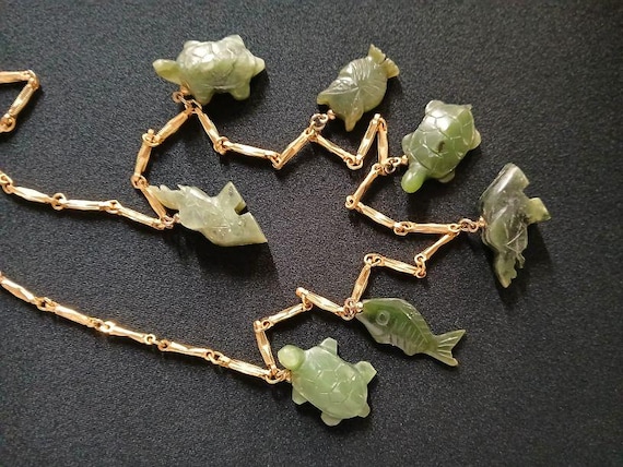 Gold Tone Metal Bar Link Chain Necklace With Green Jade Jadeite Gemstone Carved Animals Turtle Owl Bird Fish Elephant Charm Pendant Jewelry