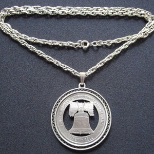 United States of America Proclaim Liberty Throughout All the Land Pewter Silver Metal Liberty Bell Pendant Chain Necklace Historical Jewelry