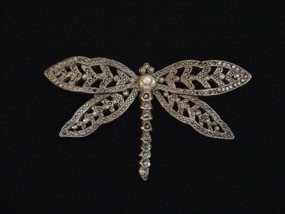 Vintage Mimi Di N 1987 Princess Mimi Di Niscemi Jewelry Large Macromia Dragonfly Insect Brooch Pin Pewter Metal With Synthetic Pearl Accent