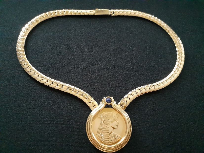 洋書 The Necklace: From Ancient to Present 41rGYK3fX7L.jpg