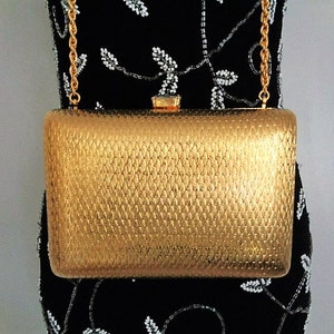 NEIMAN MARCUS Made in Italy Embossing Yellow Gold Tone Hard Case Metal Purse Bag Clutch Rhinestone Shoulder Chain Evening Events Accessories